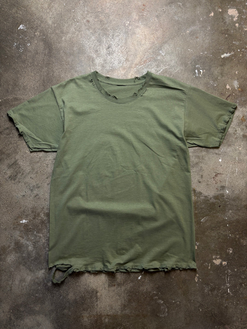 HAND DISTRESSED MILITARY GREEN T-SHIRT