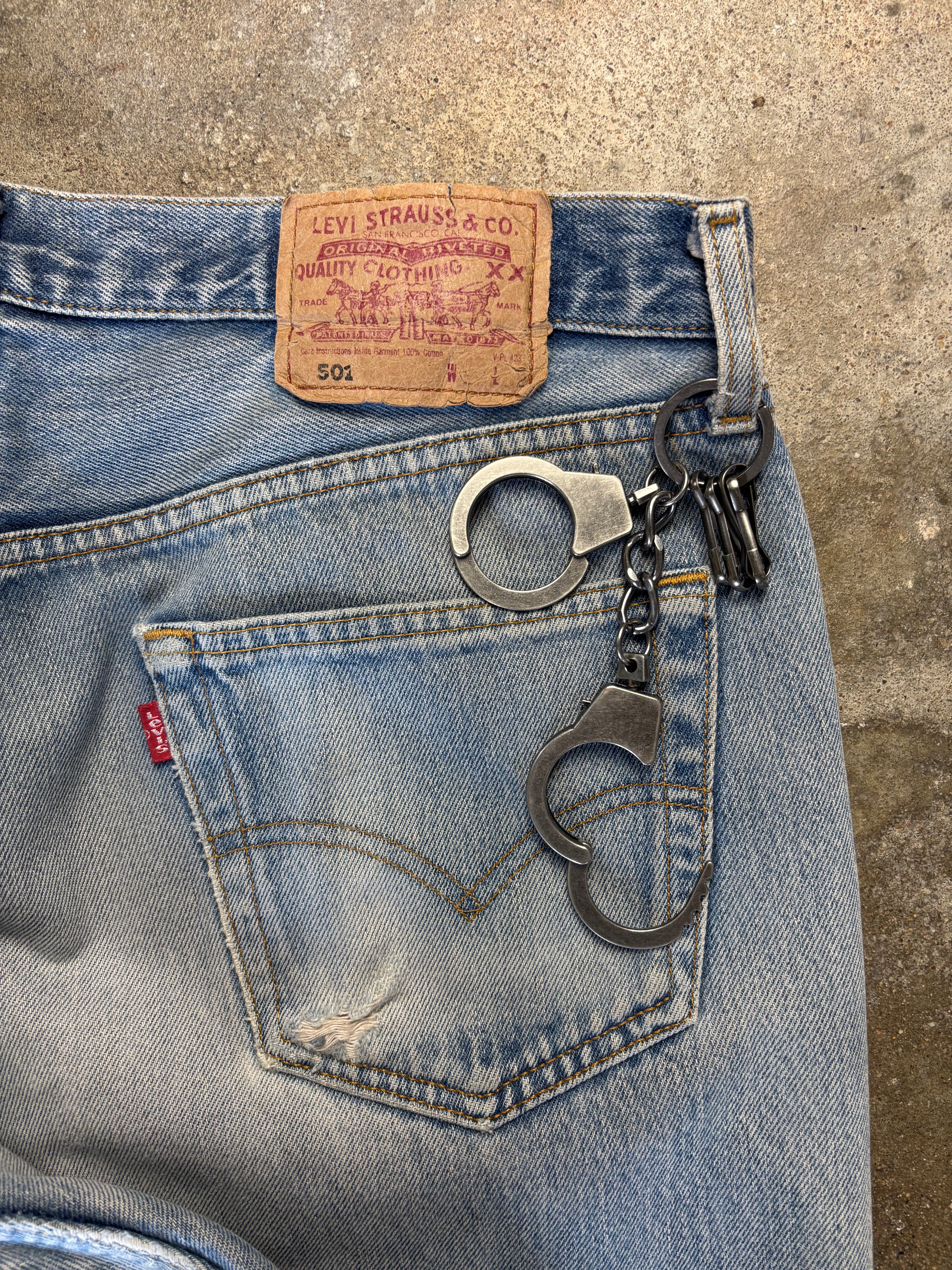 HANDCUFF KEYCHAIN