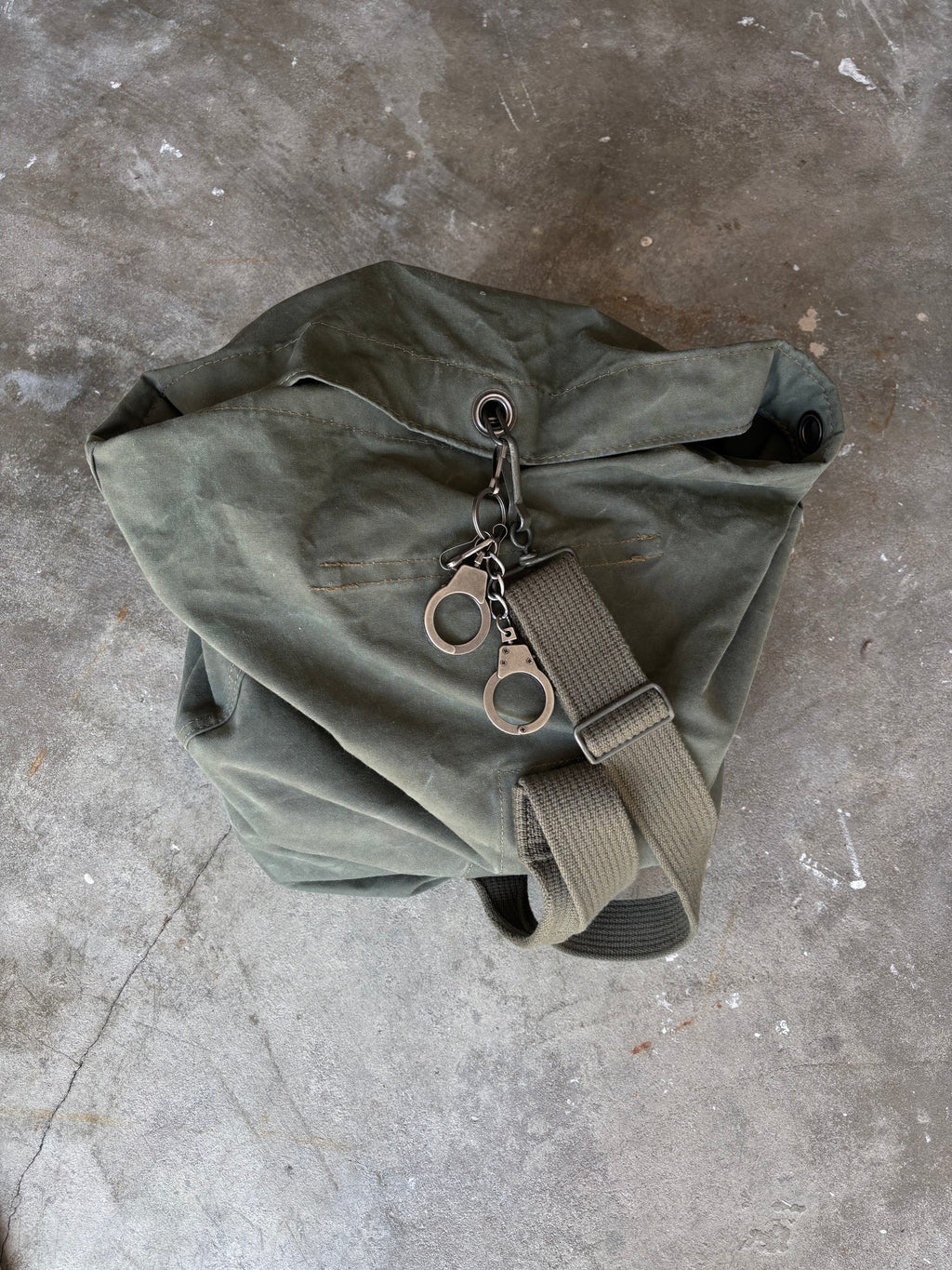 HANDCUFF KEYCHAIN