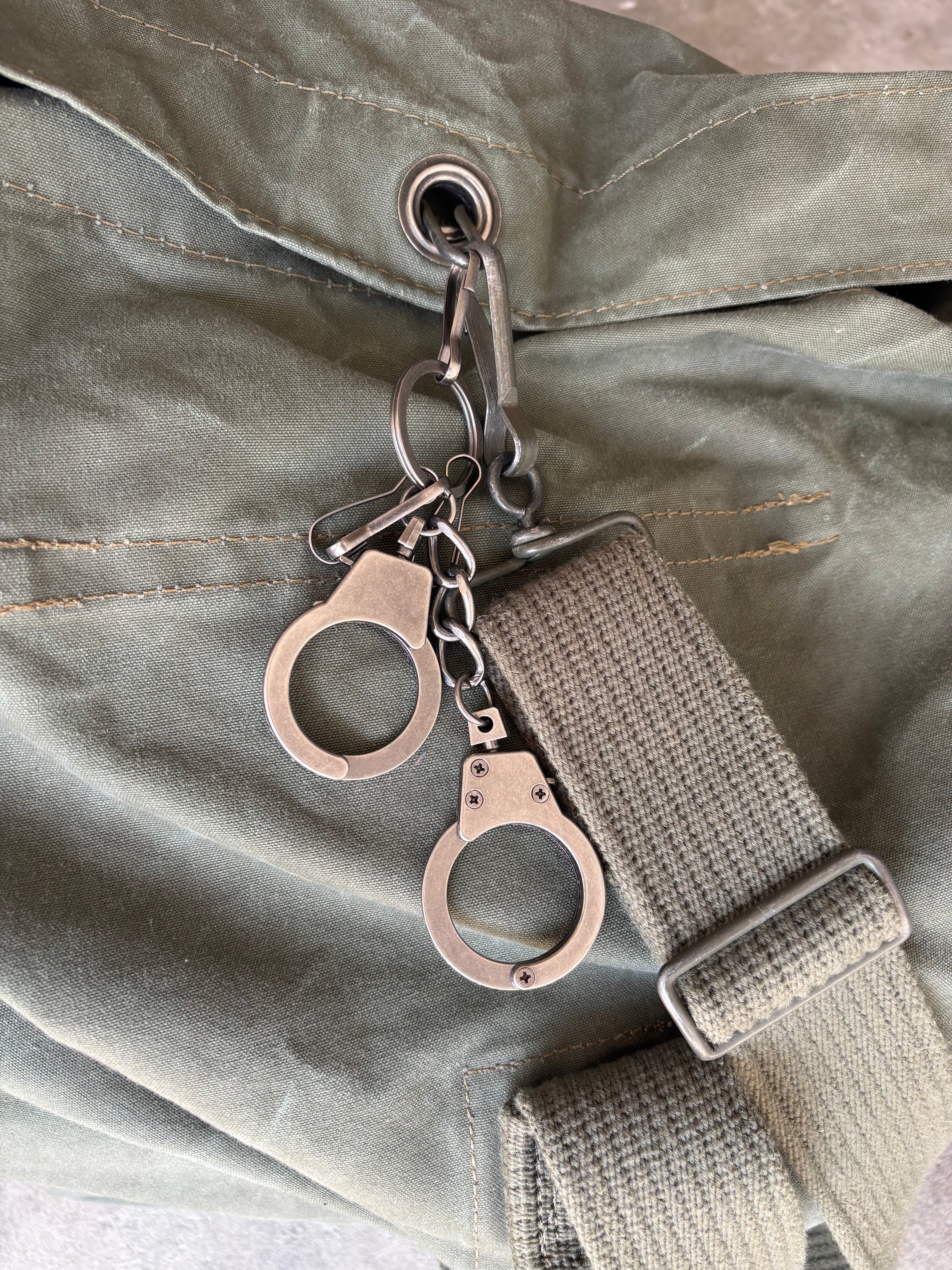 HANDCUFF KEYCHAIN