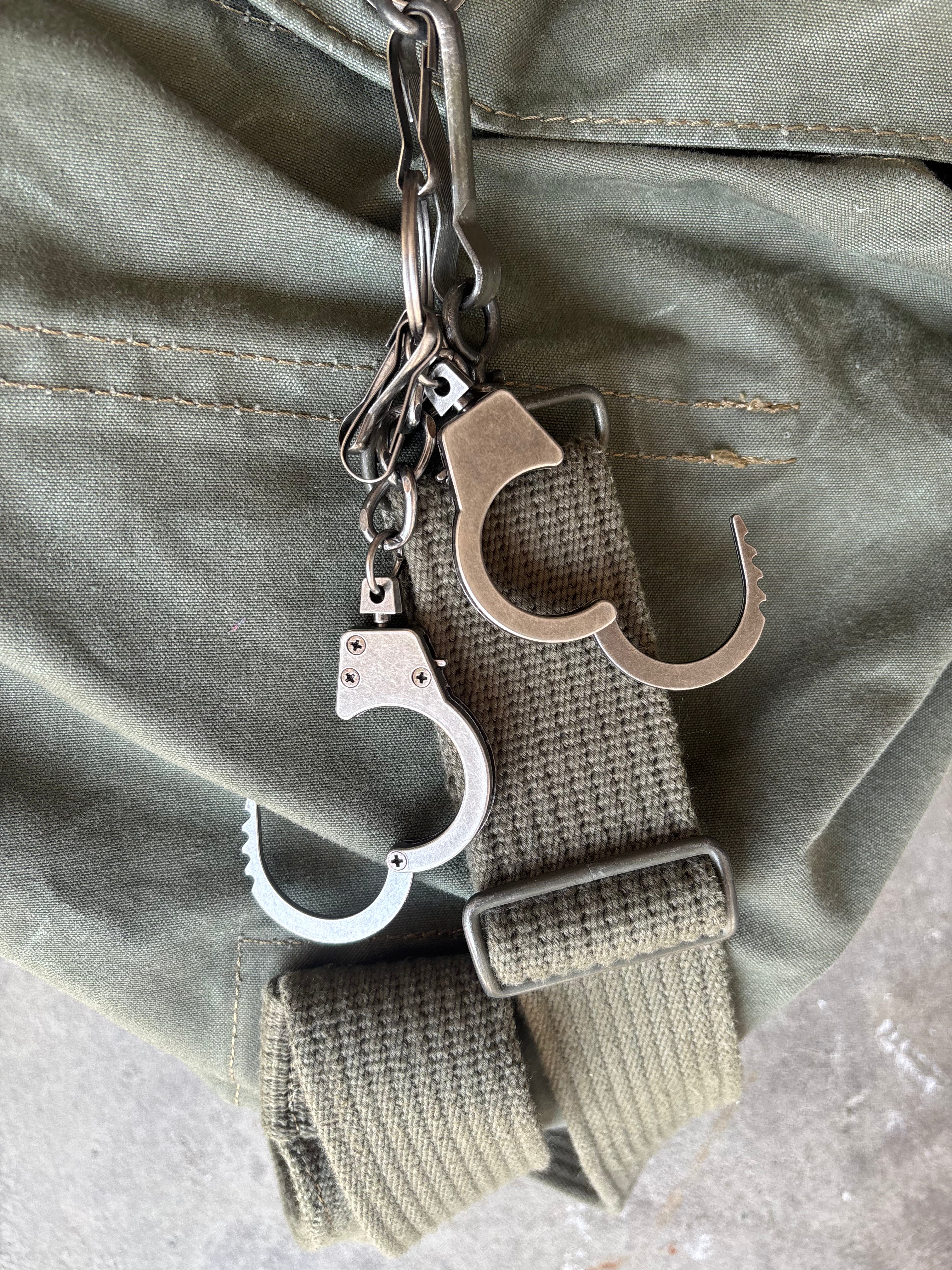 HANDCUFF KEYCHAIN