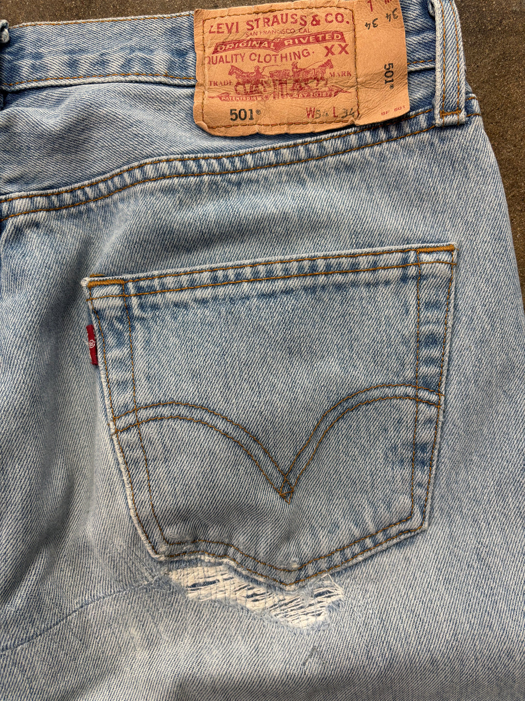 Vintage Distressed Levis 501 W 34 L 34