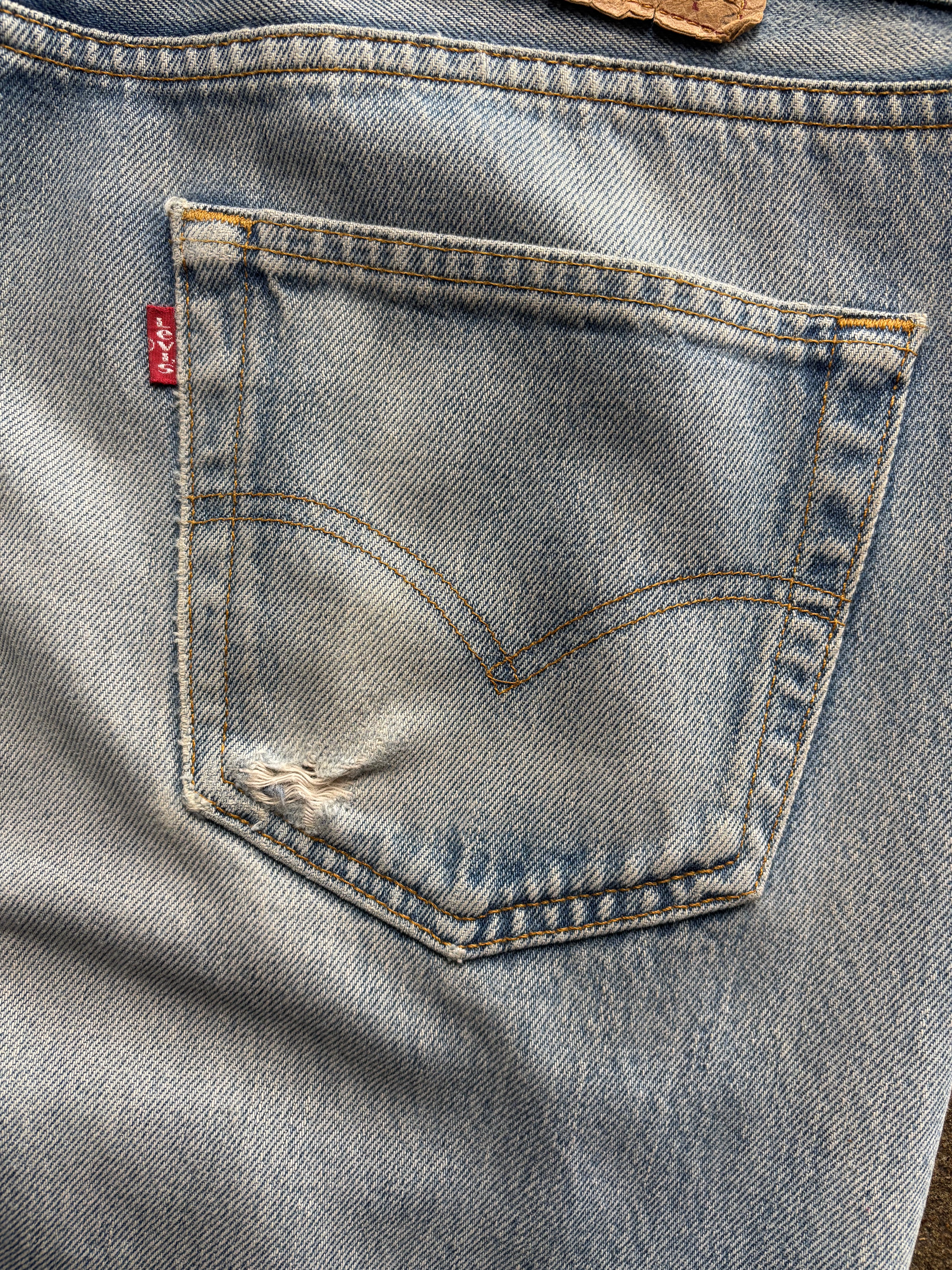 Vintage Distressed Levis 501 W 34 L 34