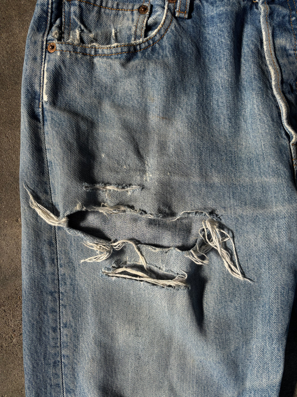 Vintage Distressed 501 W 34 L 34