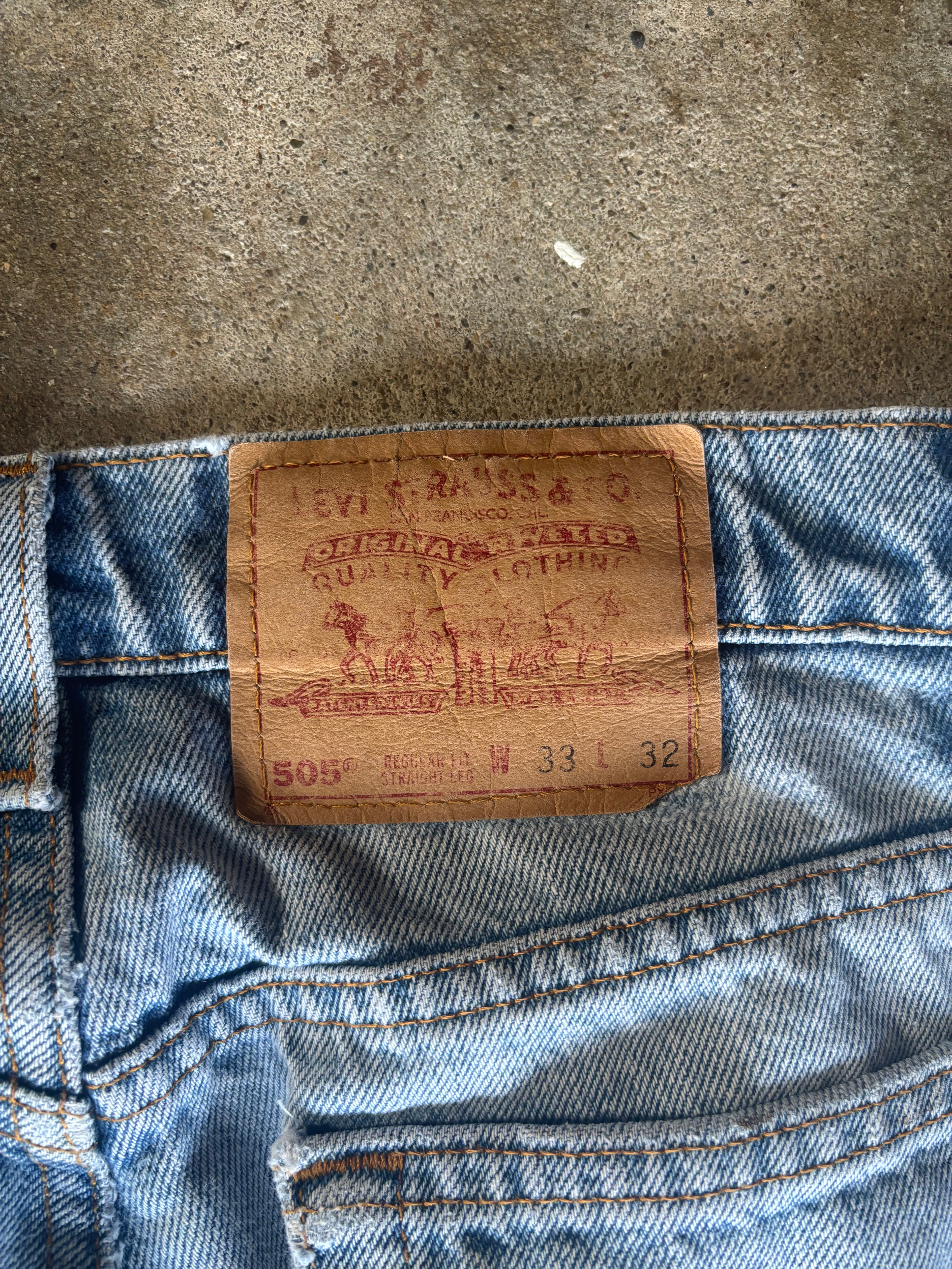 Vintage Levis 505 W 33 L 32